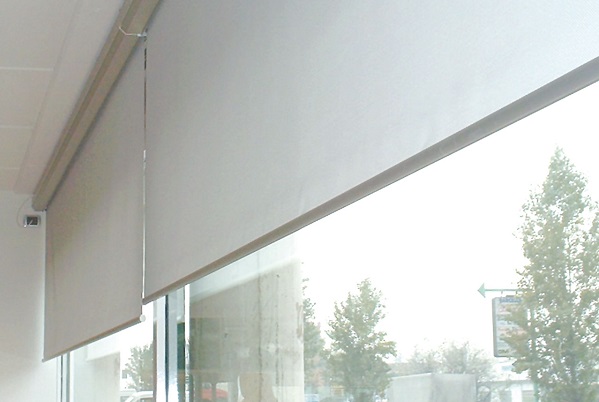 Tende a rullo, una soluzione dai molteplici vantaggi