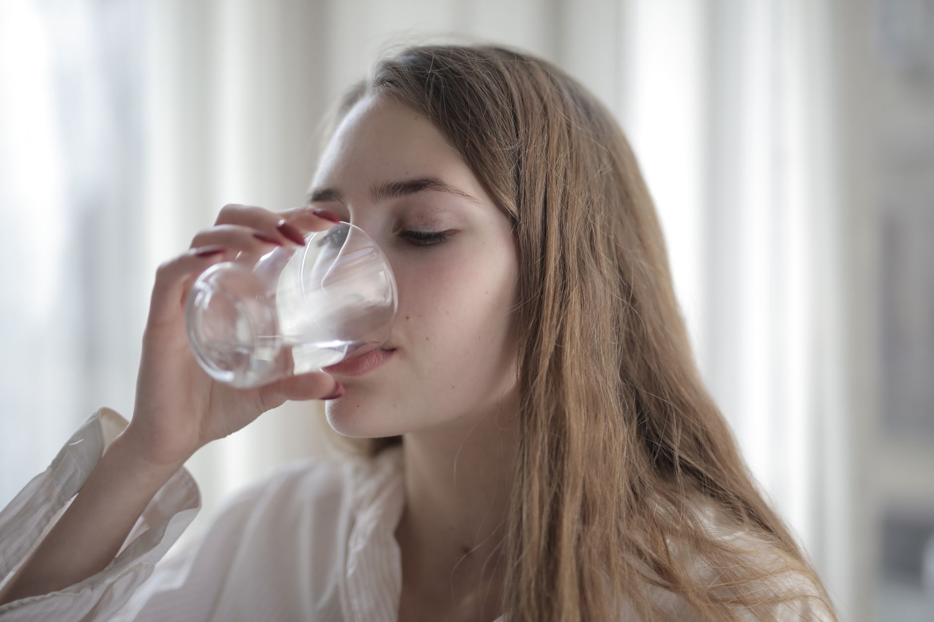 Quanta acqua bere al giorno: guida all'idratazione