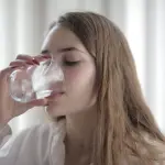 Quanta acqua bere al giorno: guida all'idratazione